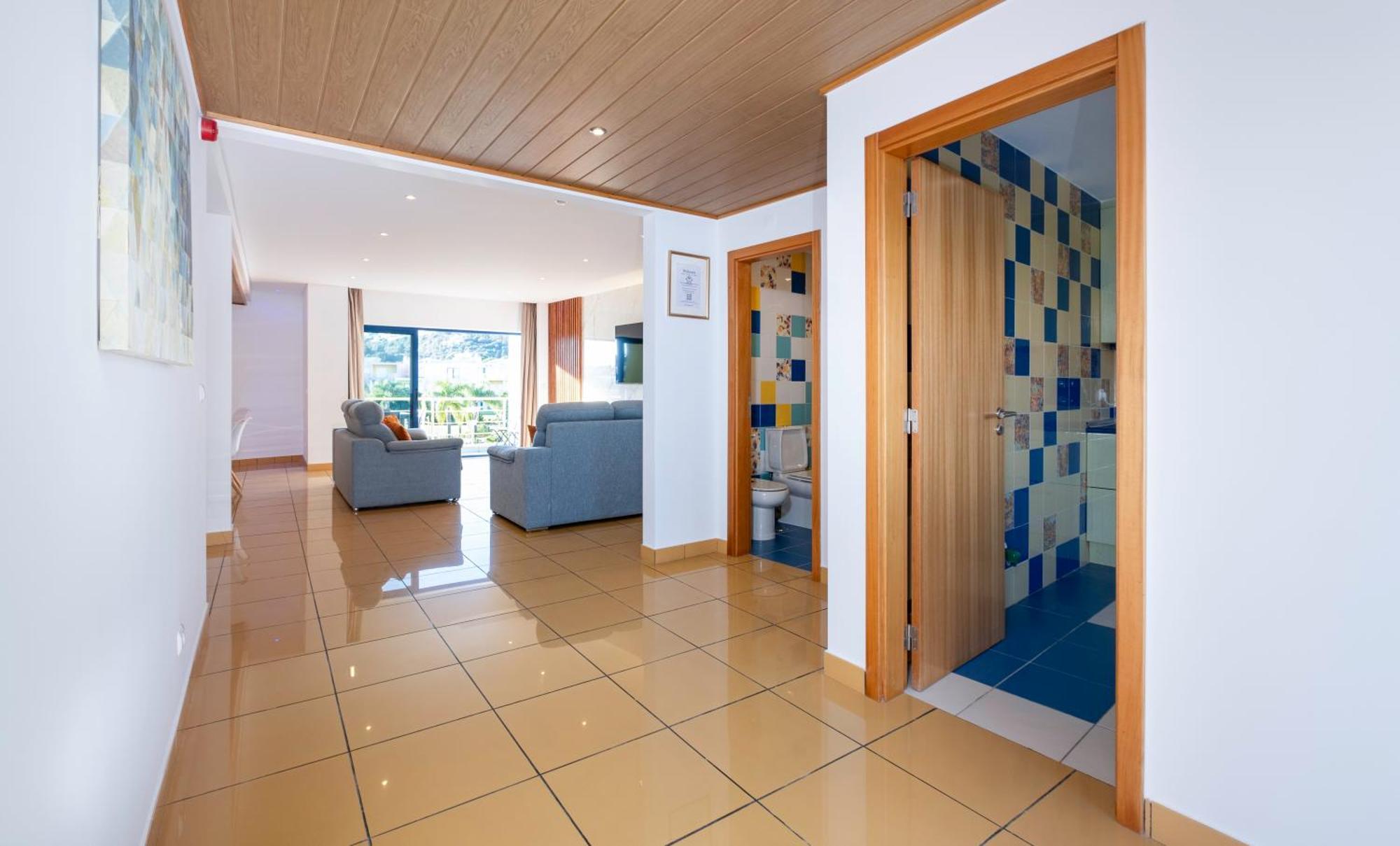 Appartamento Penthouse 160Sqm Wide Terraces Pool View & Private Hot Tub & Parking Albufeira Esterno foto