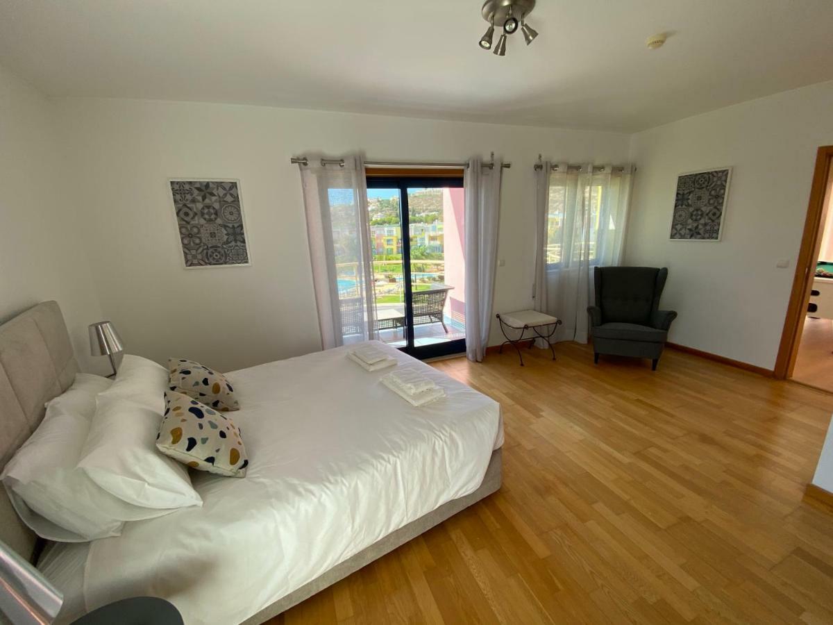 Appartamento Penthouse 160Sqm Wide Terraces Pool View & Private Hot Tub & Parking Albufeira Esterno foto